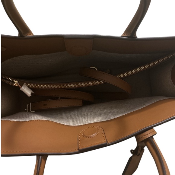 Michael Kors Scarlett Tote Bag - Picture 3 of 4